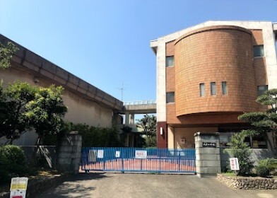 【クインテット山本の小学校】