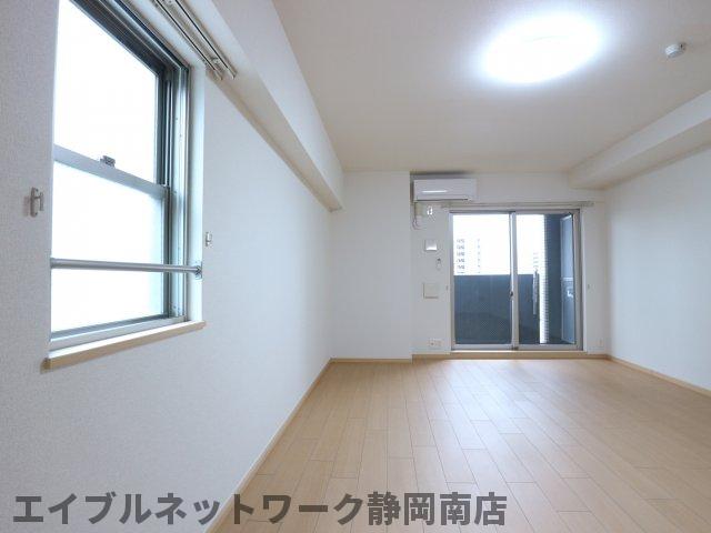 その他設備　ゆったりとしたリビングです