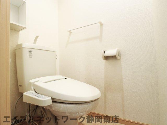 トイレ　シンプルで使いやすいトイレです
