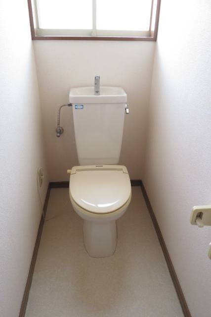 ＪＲ東北本線 南福島駅 徒歩15分 2階建 築34年のトイレ写真