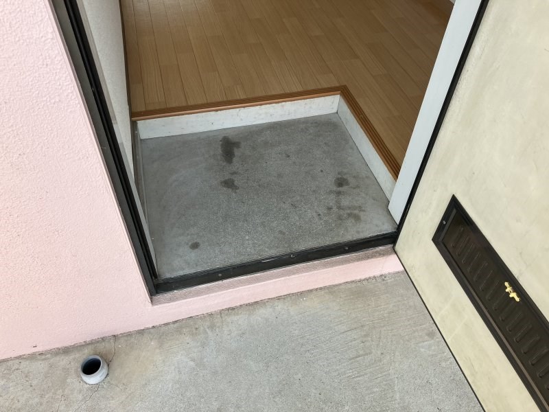 玄関　玄関から室内へ