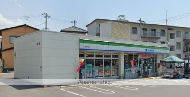 コンビニ　ファミリーマート温品四丁目店（コンビニ）まで307m