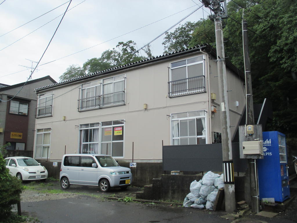 仙台市青葉区小松島のアパートの建物外観