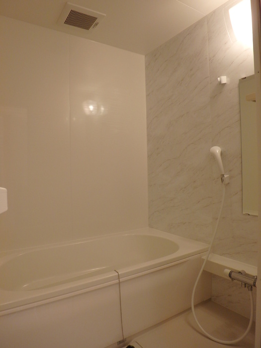 バス・シャワールーム　１坪風呂