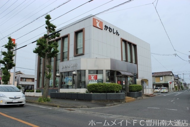 銀行　豊川信用金庫新桜支店（銀行）まで412m