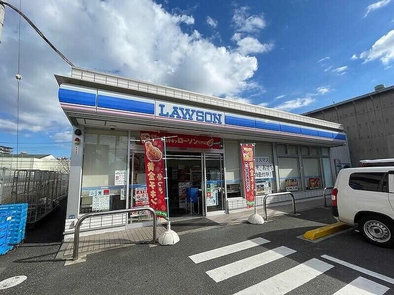 コンビニ　ローソン板橋坂下一丁目店（コンビニ）まで76m