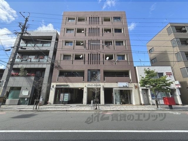京都市左京区石原町のマンションの建物外観
