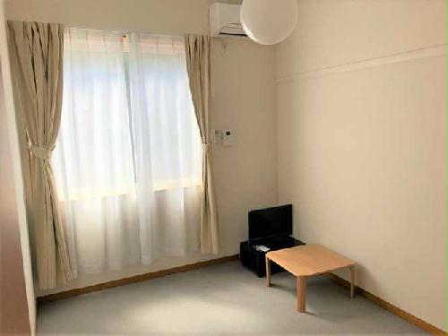 居室・リビング　家具付き