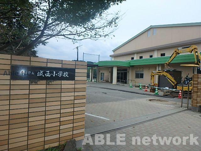 【熊本市西区横手のアパートの小学校】