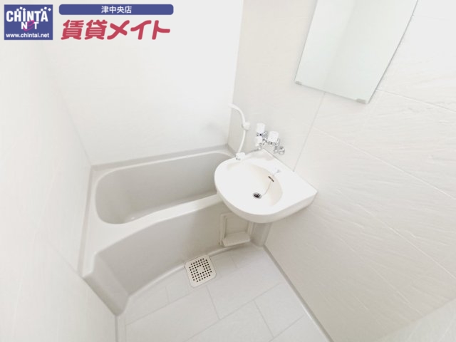 バス・シャワールーム　同タイプの画像です