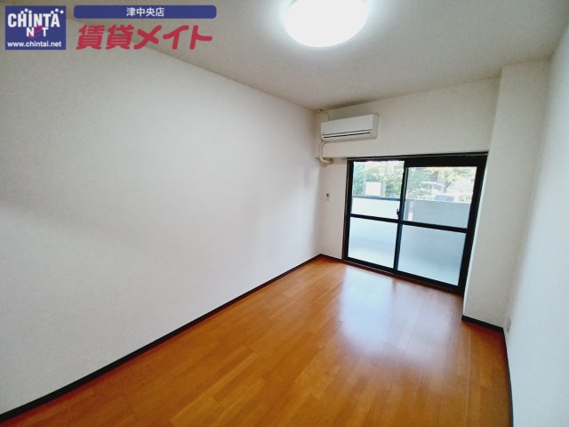 居室・リビング　同タイプの画像です