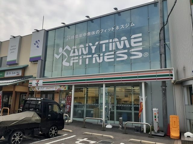 【貝塚市澤のアパートのコンビニ】