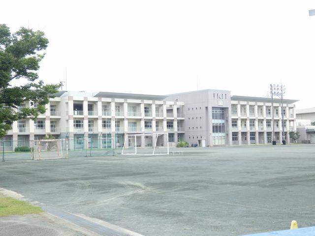 【Ｐｅａｃｅ　Ｔｏｗｎ　恒川の中学校】