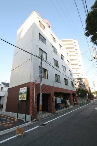 広島市中区河原町のマンションの建物外観