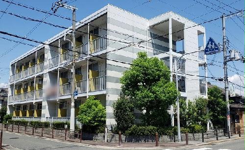 【レオパレスフィオレの建物外観】