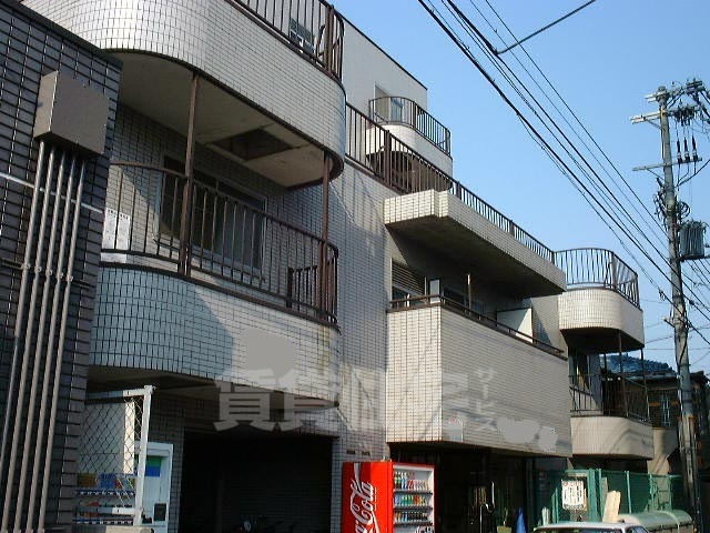 カイザ92の建物外観