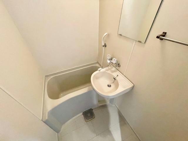 洗面設備　同型　現況優先