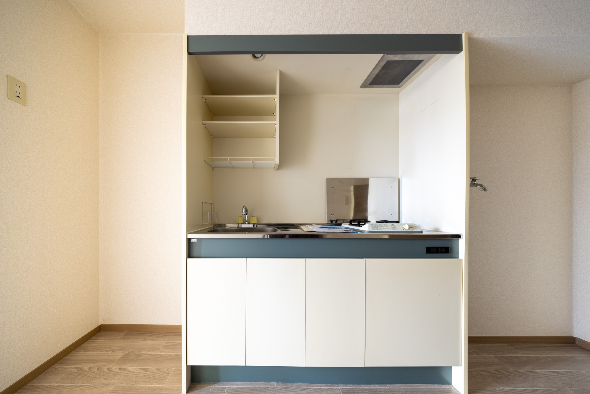 キッチン　2口ガスで自炊も快適