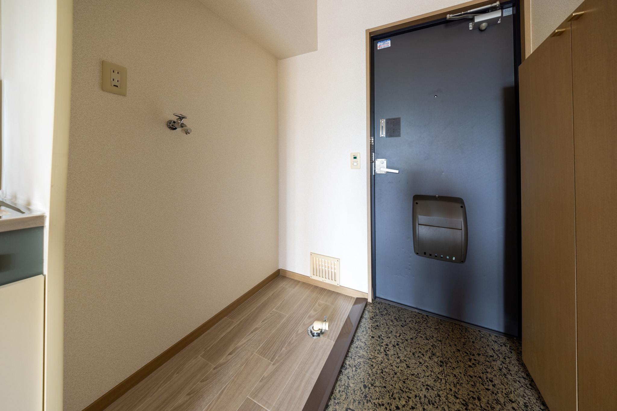 その他部屋・スペース　天候を気にせず洗濯できる室内置場