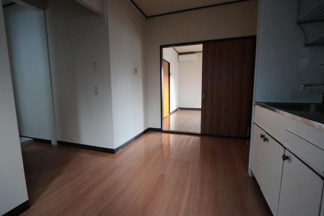 玄関　※写真は同物件別号室