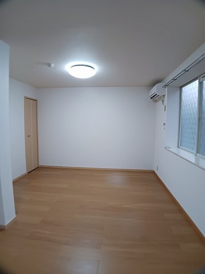 居室・リビング　※別部屋の写真です