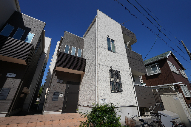 建物外観　オシャレな外観のアパートです