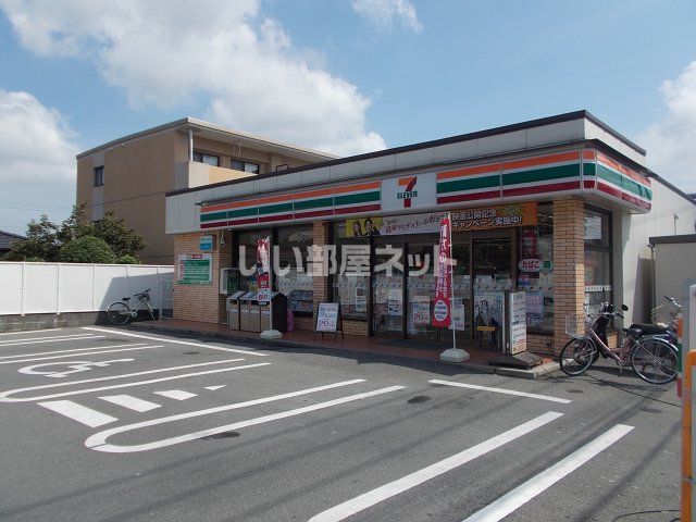 コンビニ　セブンイレブン　通町（コンビニ）まで486m