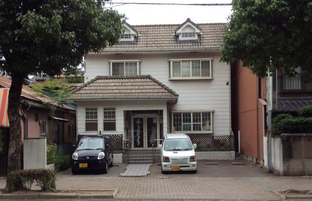 病院　すずき小児科クリニック（病院）まで461m