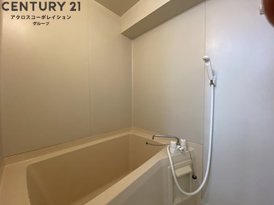 バス・シャワールーム　シンプルなお風呂です。