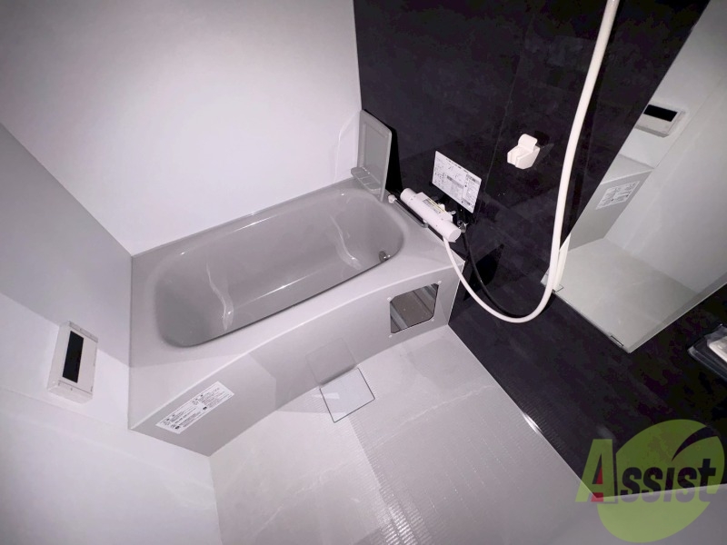 バス・シャワールーム　お風呂になります。一日の疲れを癒してくださいね。