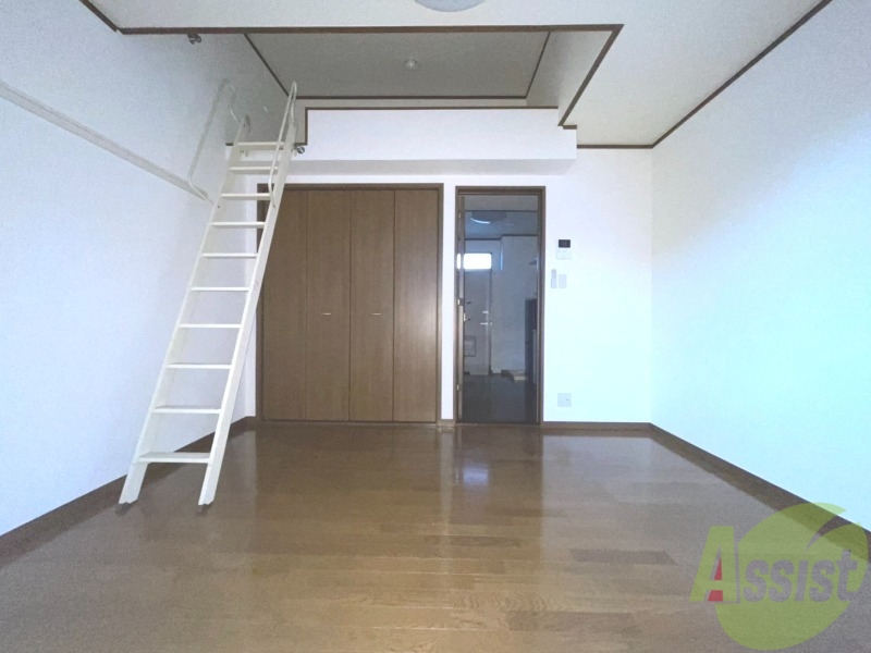 その他部屋・スペース　８帖ほどある間取りは、奥行きがあり広くお使い頂けますよ。