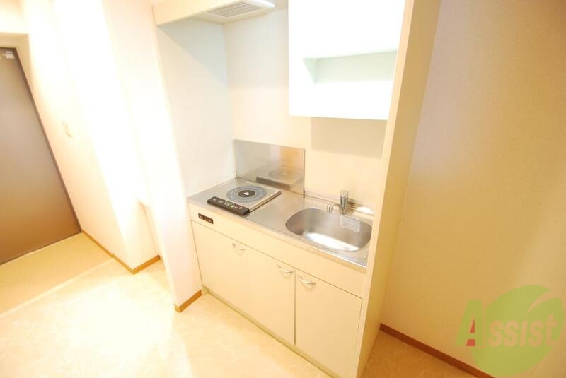 キッチン　１人暮らしにはぴったりのミニキッチン、お掃除も楽々