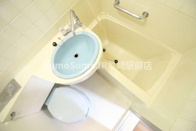 バス・シャワールーム　お風呂です