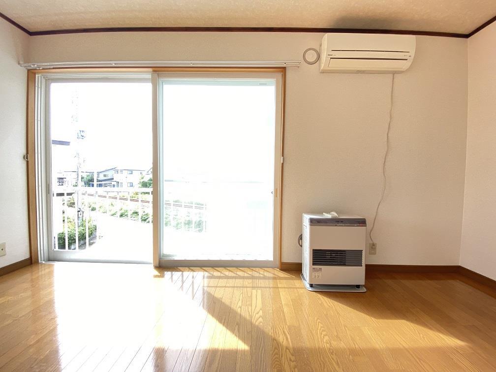 その他設備　エアコン・FFストーブ付き☆