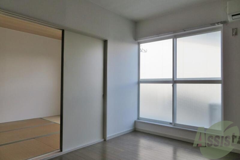 居室・リビング　フローリングのお部屋。フローリングもキレイでイイ感じ。