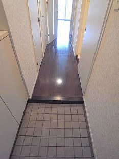 玄関　写真は別号室です。現況優先になります。