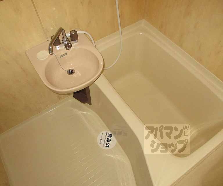 バス・シャワールーム　清潔感のあるバスルームです！