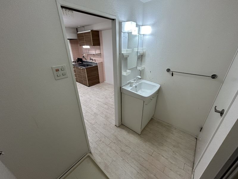 洗面設備　独立洗面台付☆朝の準備も楽々☆