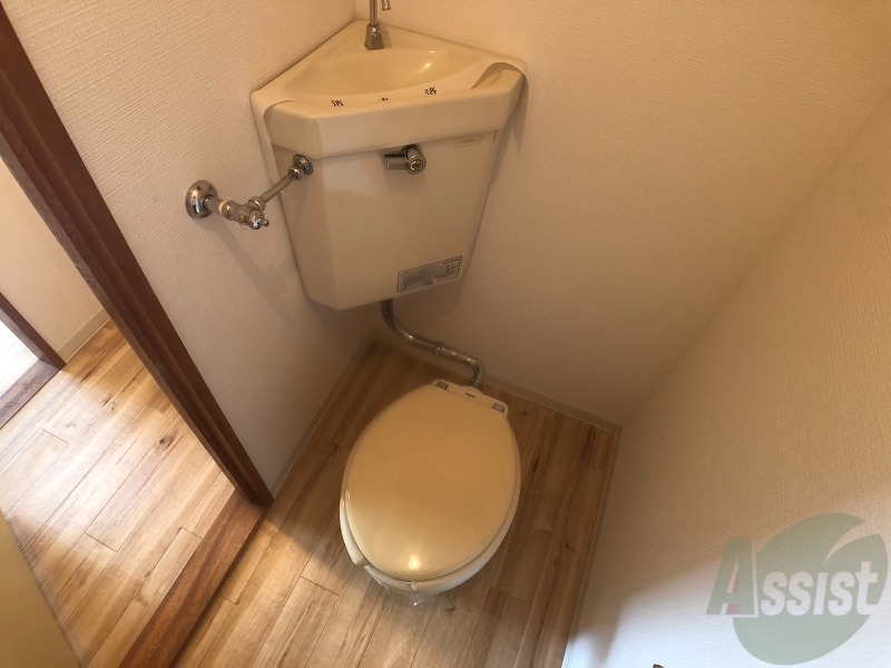 トイレ　こちらはトイレです。清潔感があり、安心して使用できます。