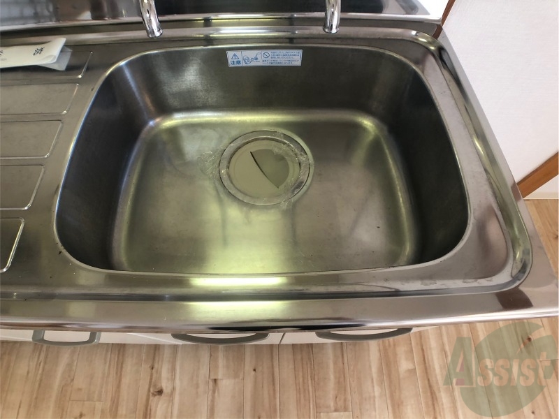 洗面設備　大きなシンクなので洗い物もはかどりそうですね！！