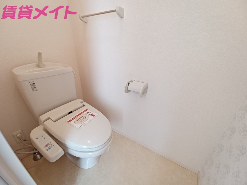 トイレ　同型参考写真