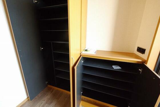 玄関　シューズボックス