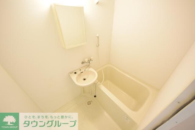 バス・シャワールーム　お問合せはタウンハウジングまで！※現地待合わせ相談可能