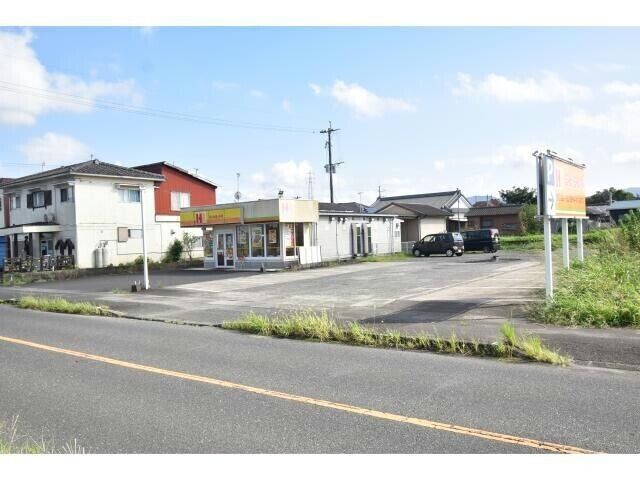 飲食店　ほっかほっか亭鹿屋川西店（飲食店）まで284m