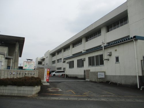 小学校　竹鼻小学校（小学校）まで508m