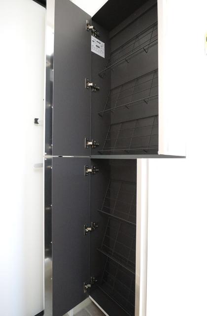 収納　収納　シューズボックス