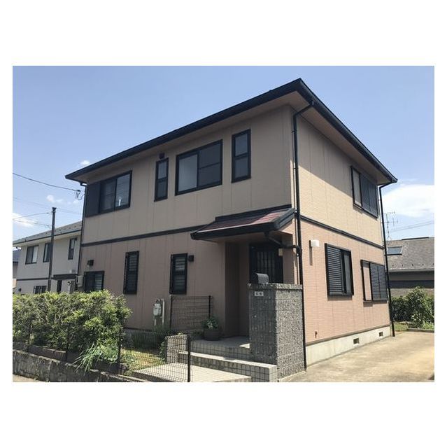 建物外観　玄関・道路側