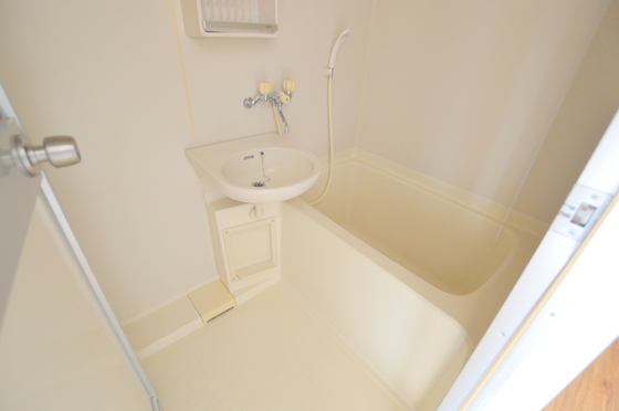 バス・シャワールーム　嬉しいバストイレ別