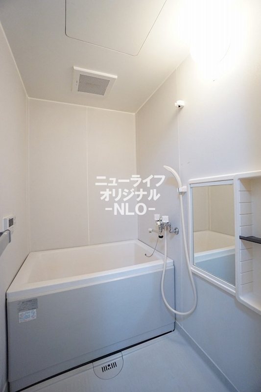 バス・シャワールーム　※同タイプ別室画像参照に付き現況優先