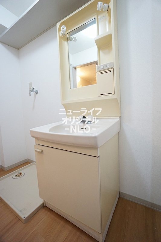 洗面設備　※同タイプ別室画像参照に付き現況優先